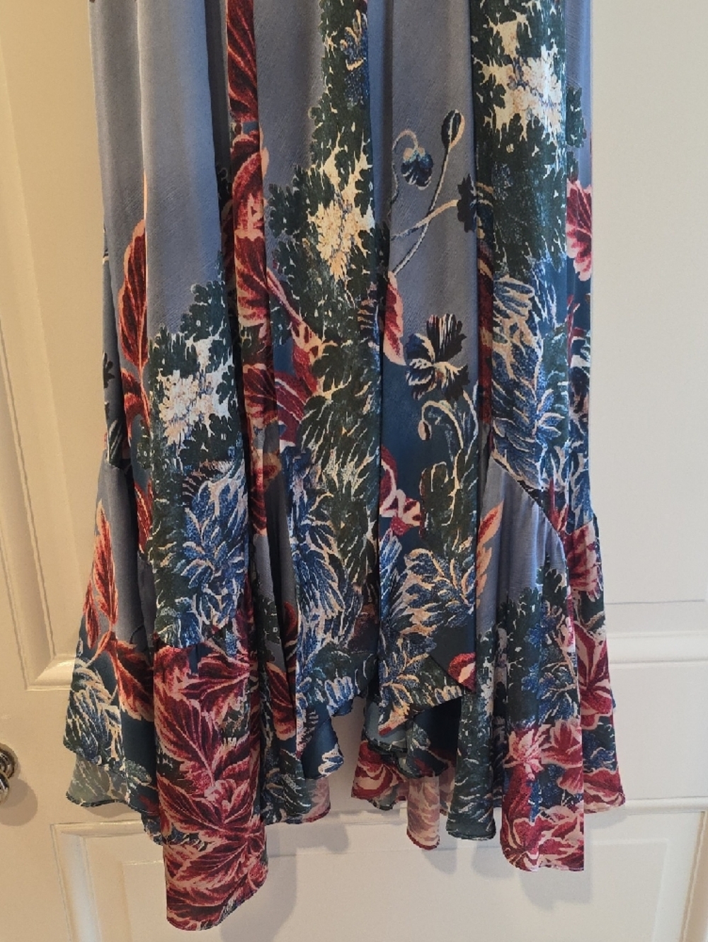 PatBO Blue Floral V-Neck Maxi Dress with Tie Front - Picture 3 of 9